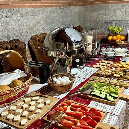 Brilant Antik Hotel Тирана Экстерьер фото