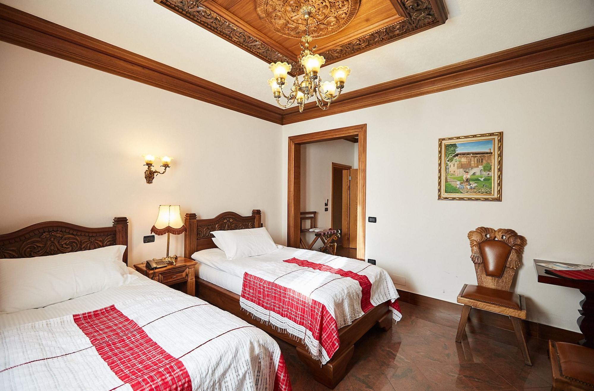 Brilant Antik Hotel Тирана Экстерьер фото
