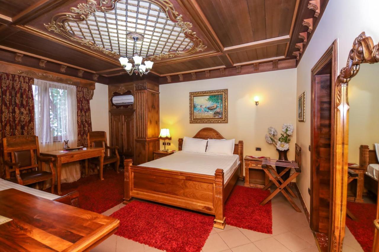 Brilant Antik Hotel Тирана Экстерьер фото