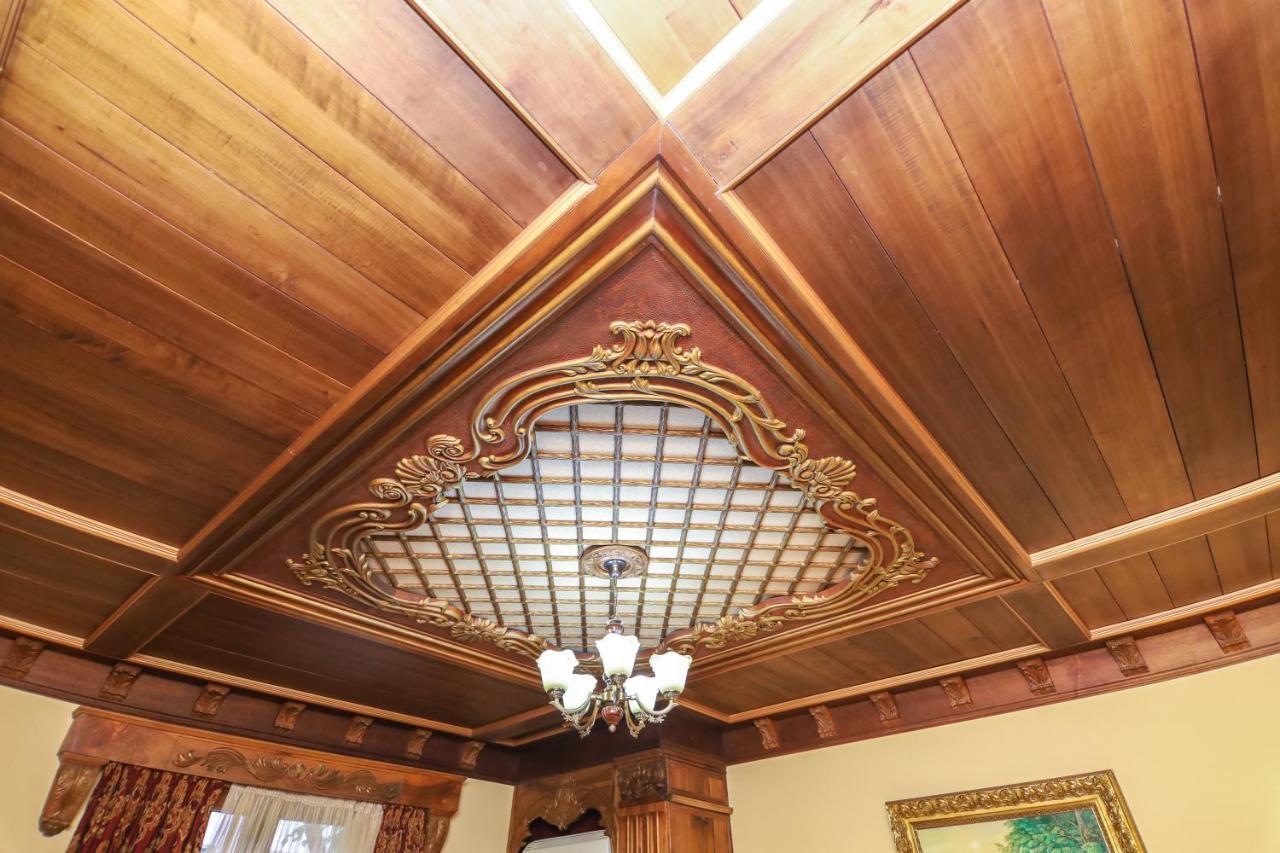 Brilant Antik Hotel Тирана Экстерьер фото