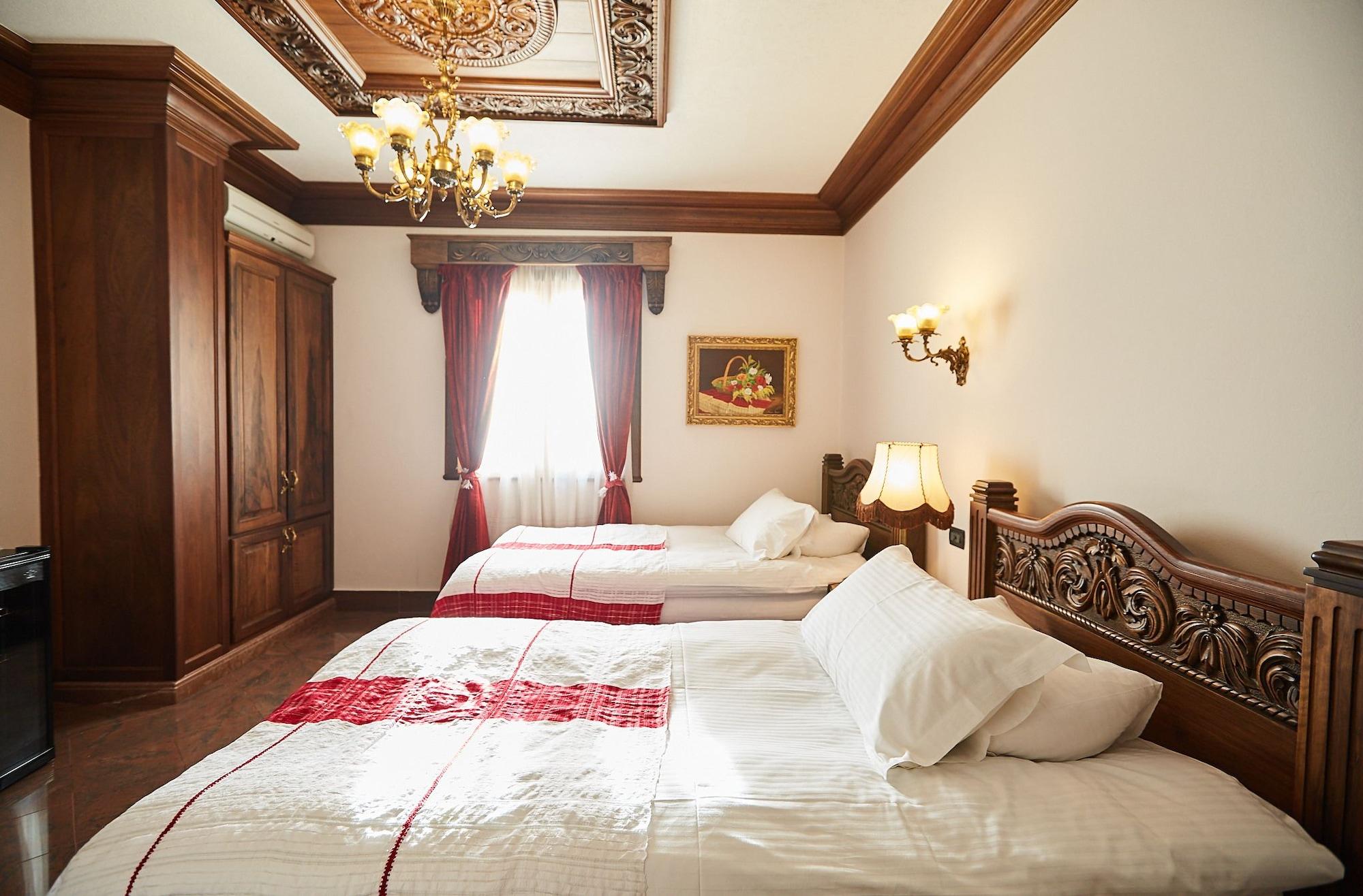 Brilant Antik Hotel Тирана Экстерьер фото
