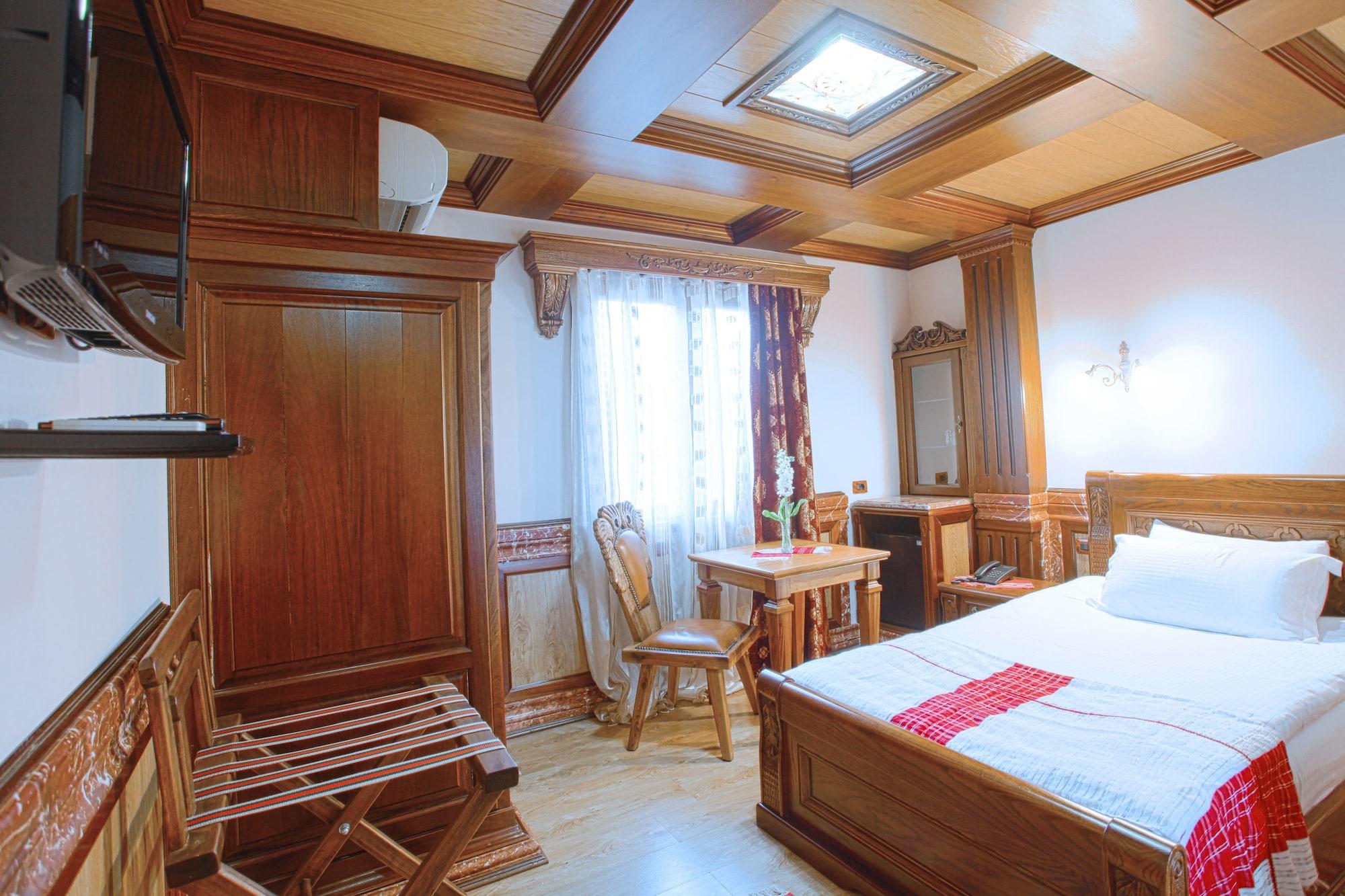 Brilant Antik Hotel Тирана Экстерьер фото