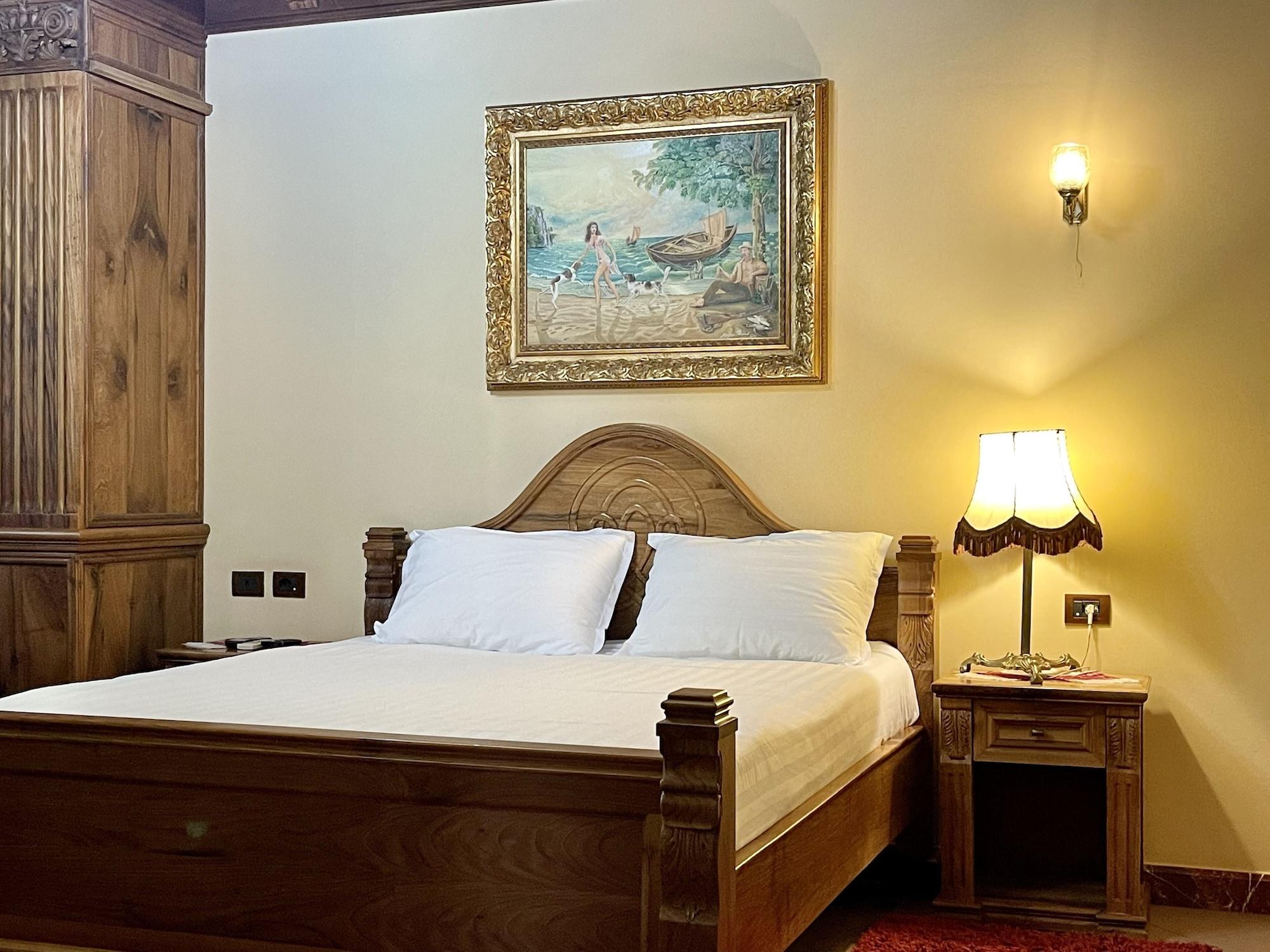 Brilant Antik Hotel Тирана Экстерьер фото