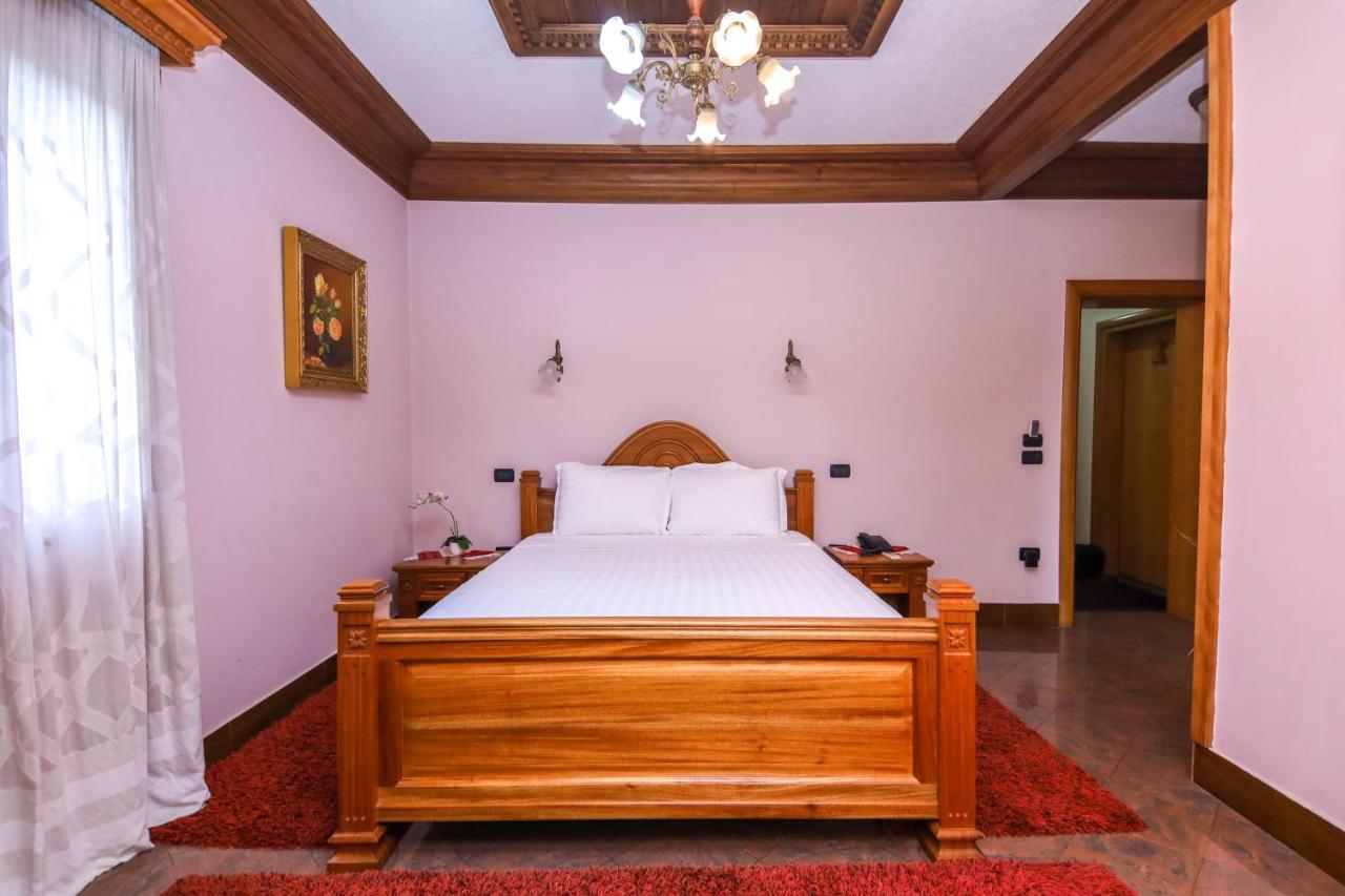 Brilant Antik Hotel Тирана Экстерьер фото