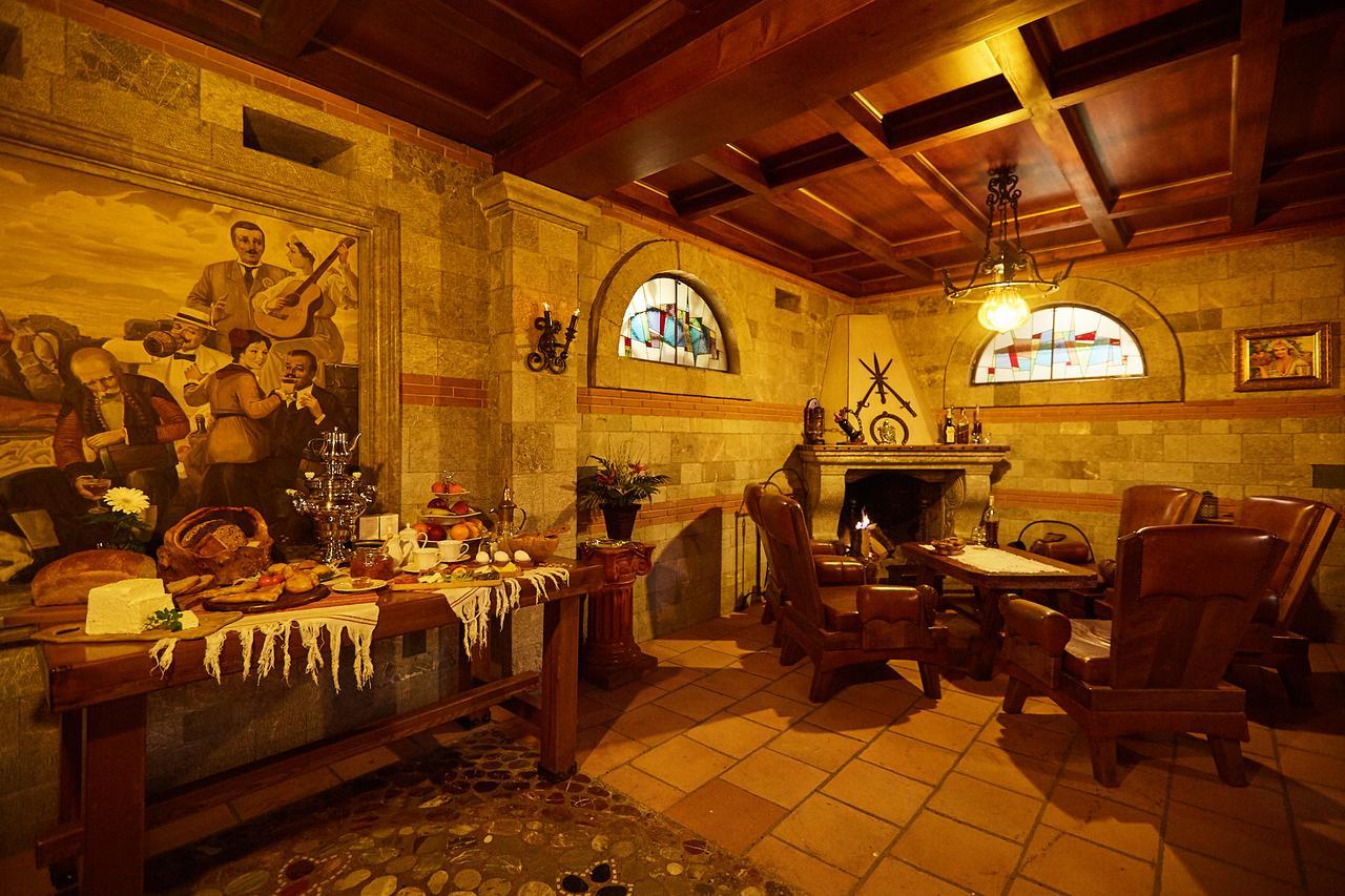 Brilant Antik Hotel Тирана Экстерьер фото