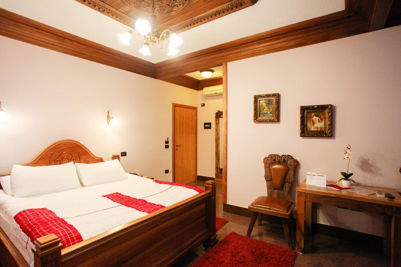 Brilant Antik Hotel Тирана Экстерьер фото
